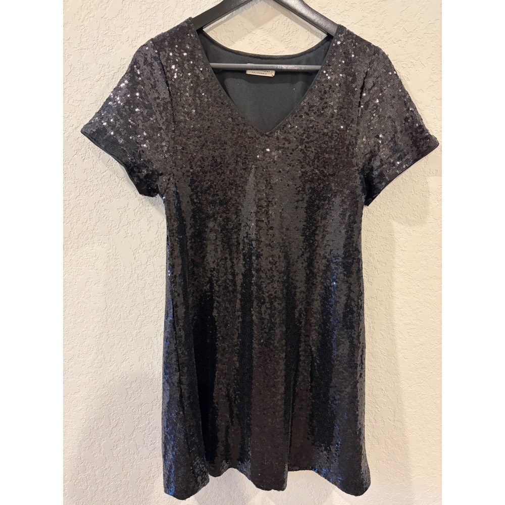 Anna-Kaci California Black Sequin V-Neck Short Sleeve Shift Mini Dress